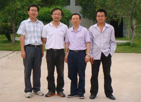 波士膠（中國(guó)）粘膠劑有限公司上海分部曹經(jīng)理到三水工廠考察和指導(dǎo)工作